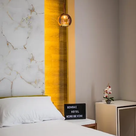 Bonsai Mjull-Bathore