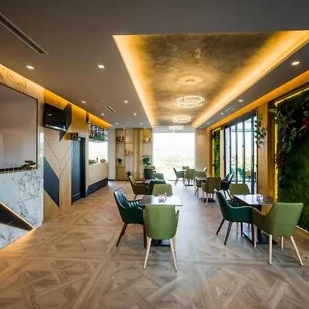 Bonsai Mjull-Bathore